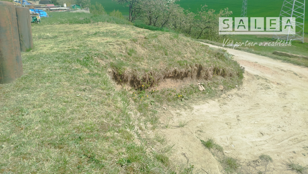 Slnečný pozemok 571m2 s pivnicou – TOP lokalita pri Smižanoch