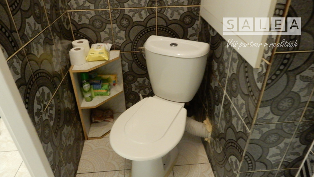Veľký 3 Izbový byt, 83 m2, rekonštrukcia, Perecká, Levice