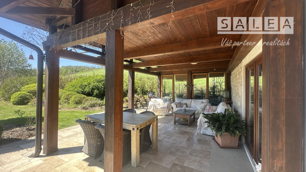 Rodinný dom (2x bytová jednotka) 5400m2 Podbranč pri Senici