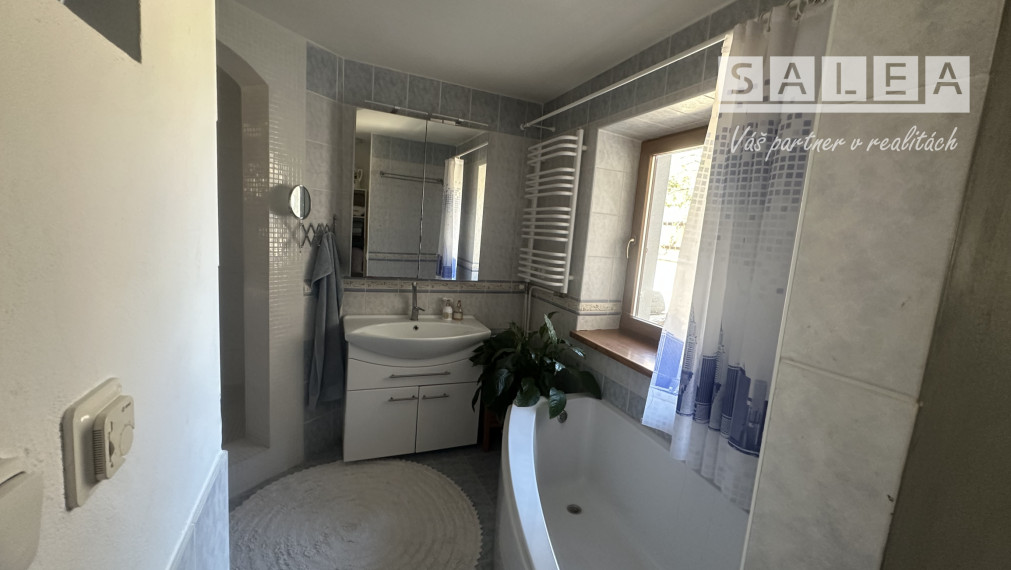 Rodinný dom (2x bytová jednotka) 5400m2 Podbranč pri Senici