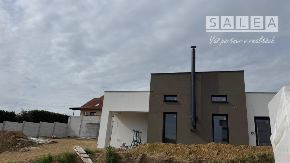 Luxusné Zariadené 4i domy s unikátnym výhľadom , Alekšince