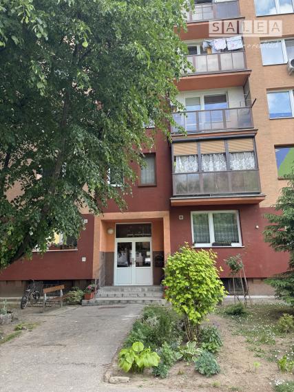 3 izbový veľký byt Šaľa-Veča s balkónom, špajzou a pivnicou