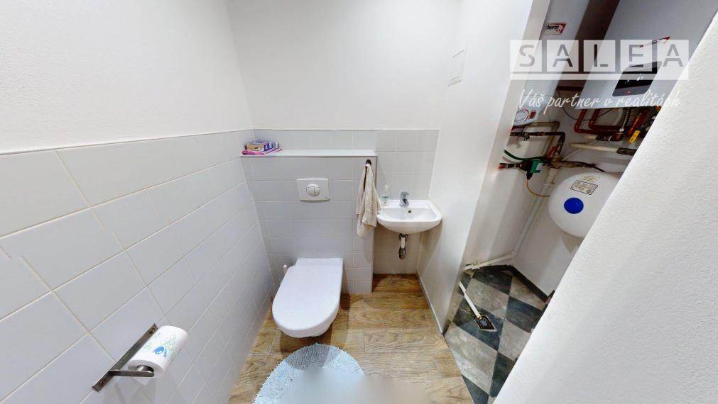 Zariadený 8i RD wellness 470m2, pozemok 1840m2, Horné Saliby