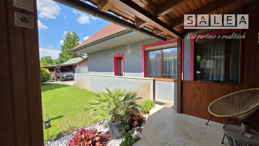 Zariadený 8i RD wellness 470m2, pozemok 1840m2, Horné Saliby