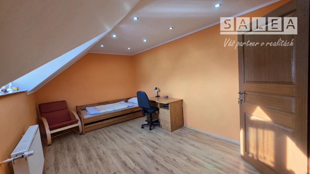 Zariadený 8i RD wellness 470m2, pozemok 1840m2, Horné Saliby