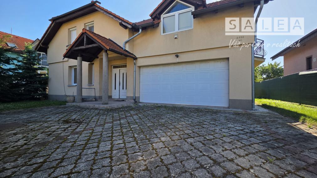 6i Dom v centre mesta, Úžitková plocha 452m2 ,pozemok 713m2
