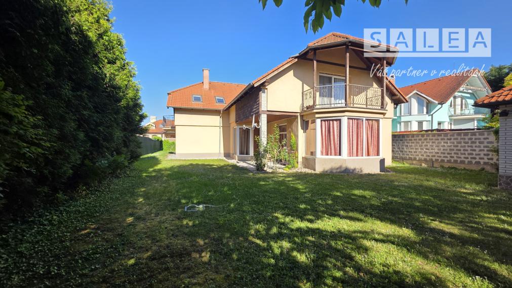 6i Dom v centre mesta, Úžitková plocha 452m2 ,pozemok 713m2