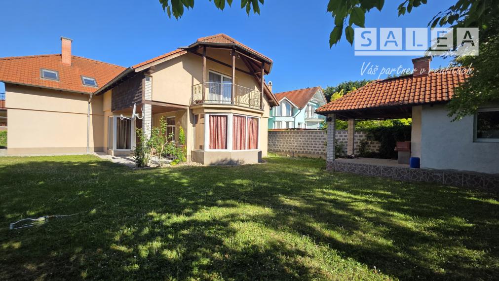6i Dom v centre mesta, Úžitková plocha 452m2 ,pozemok 713m2