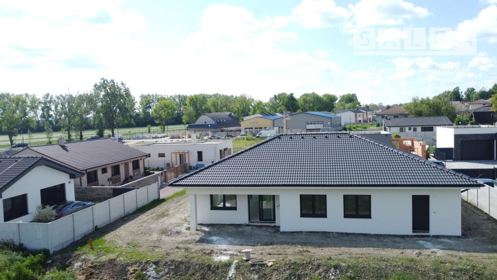 4 izbový bungalov, garáž, 600m2, Vinosady okres Pezinok