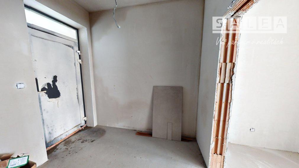 ZAUJÍMAVÉ 3i dom+kuchyňa 1xparkovanie+záhrada 82m2 Piešťany
