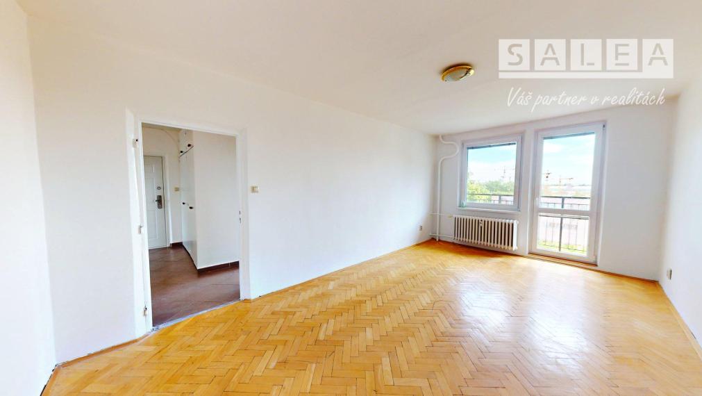 3 izbový svetlý byt 80,8 m2, 3 balkóny, špajza v byte Trnava A.Kubinu