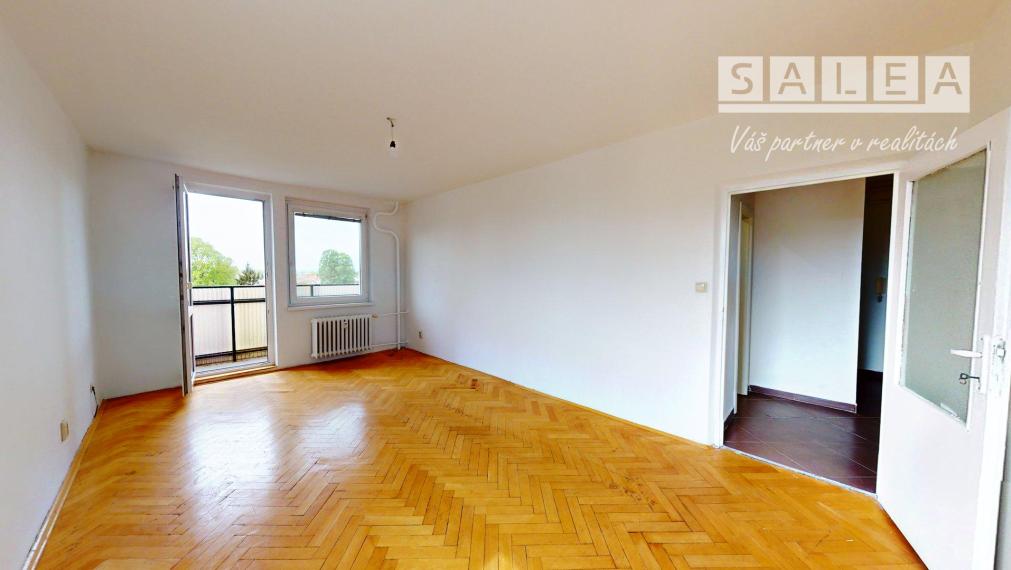 3 izbový svetlý byt 80,8 m2, 3 balkóny, špajza v byte Trnava A.Kubinu