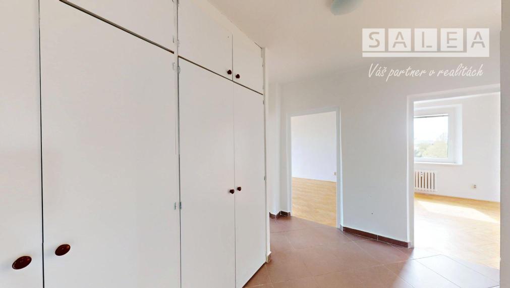 3 izbový svetlý byt 80,8 m2, 3 balkóny, špajza v byte Trnava A.Kubinu