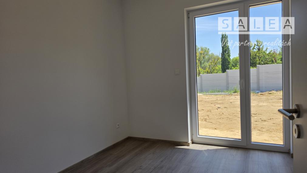 Luxusné Zariadené 4i domy s unikátnym výhľadom , Alekšince