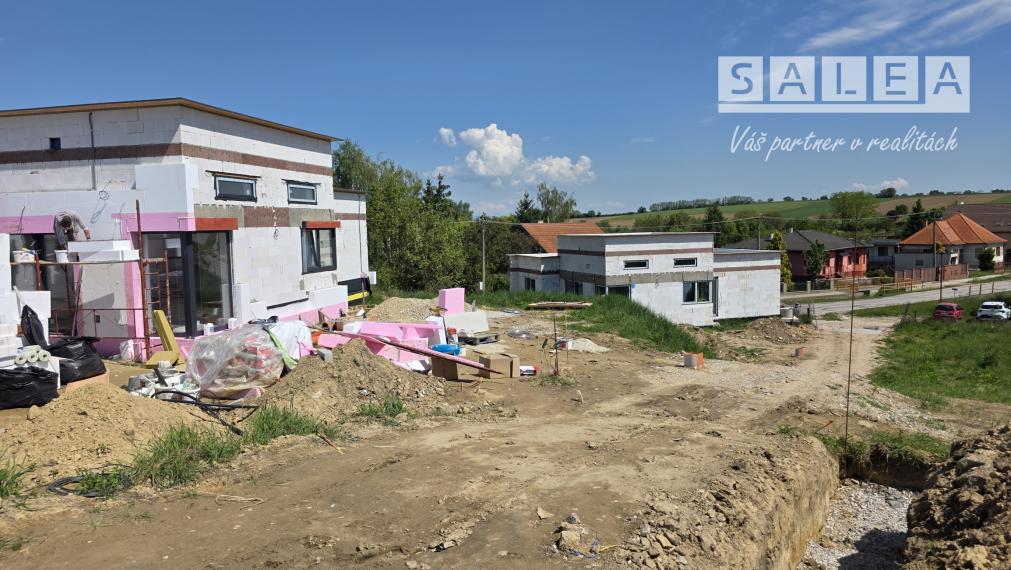 Luxusné Zariadené 4i domy s unikátnym výhľadom , Alekšince