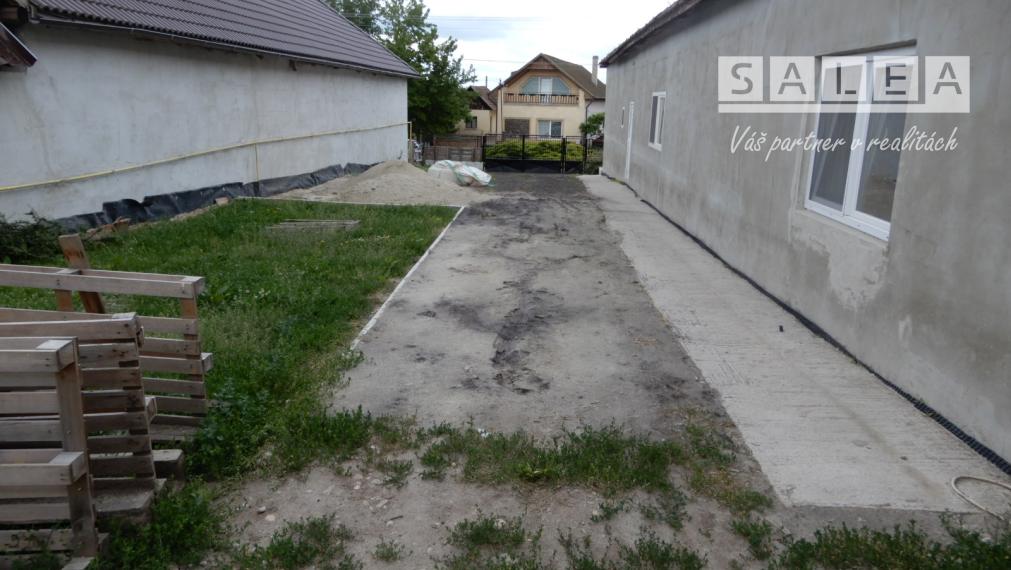 Útulný Rodinný dom, 130 m2, rekonštrukcia, Zbrojníky, okr. Levice