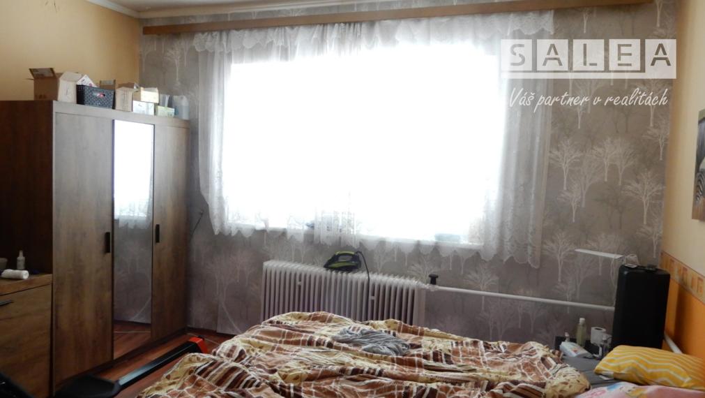 Rodinný dom,140 m2,garáž,letná kuchyňa,Hronovce, okr. Levice