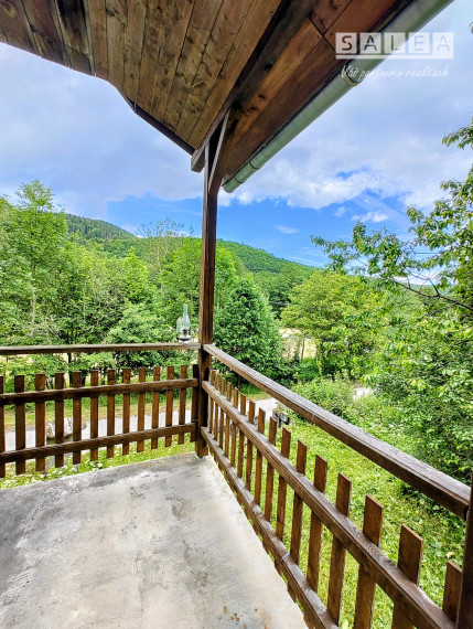Rodinný dom  v obci Ostrý Grúň s pozemkom a záhradou 4462m2