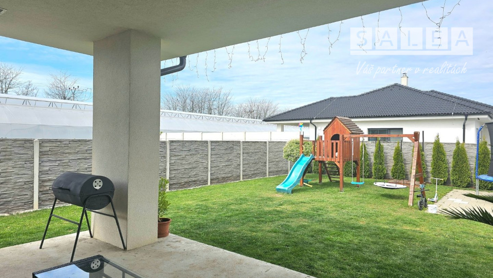 5-izbový Bungalov 226m2 na pozemku 886m2. Kajal