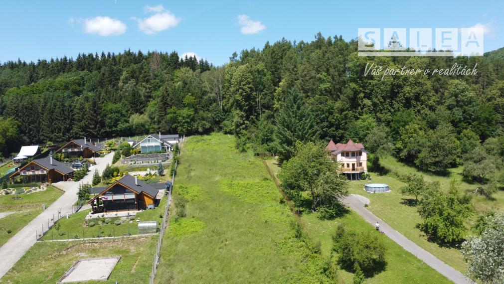 HLINÍK NAD VÁHOM - STAVEBNÝ POZEMOK SO STAVEBNÝM POVOLENÍM