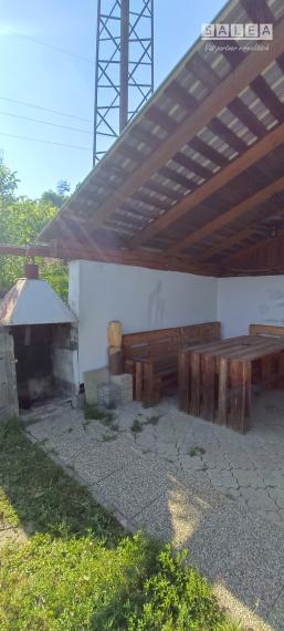 TEPLIČKA NAD VÁHOM-CHATA 4x5m s POZEMKOM 304m2-TOP LOKALITA