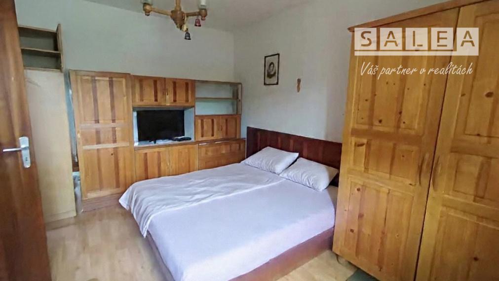 PRIESTRANNÝ 3-izbový byt (74 m²) s loggiou a moderným murovaným jadrom v Gelnici