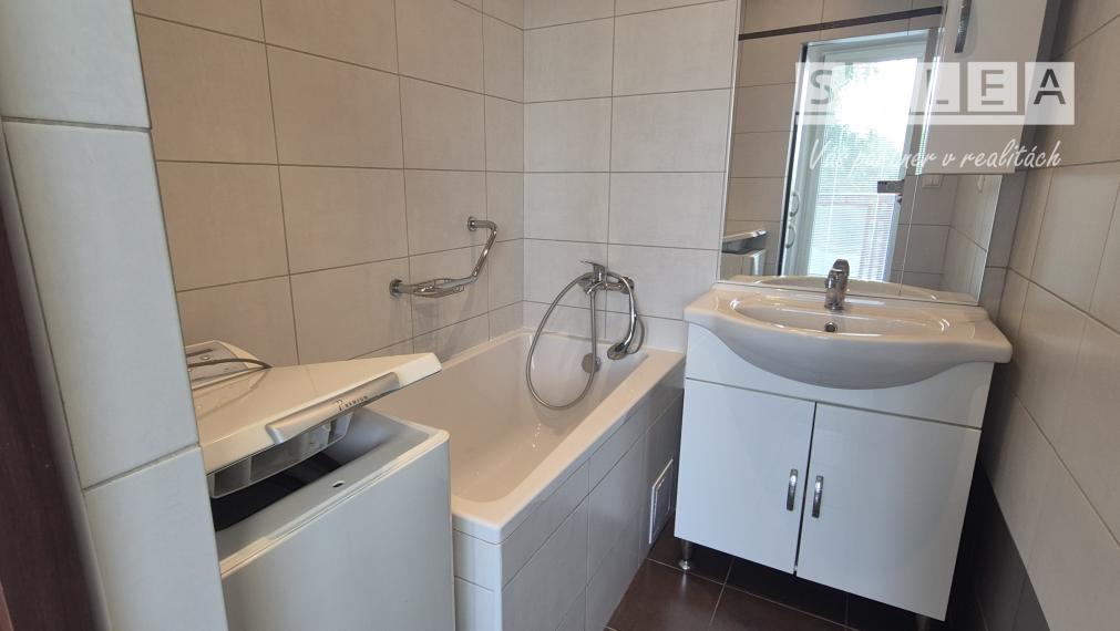 ŽILINA- VLČINCE 2 IZBOVÝ BYT (VÝMERA 64m2)  NA PRENÁJOM