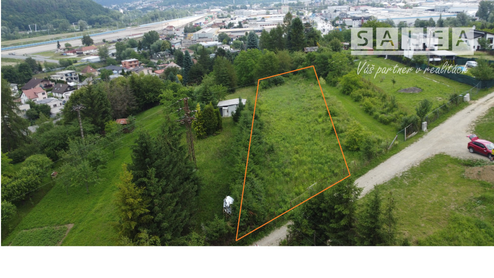 STRÁŽOV - REKREAČNÝ POZOMEK VÝMERA 1086 m2