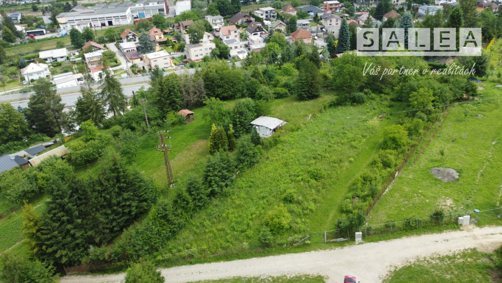 STRÁŽOV - REKREAČNÝ POZOMEK VÝMERA 1086 m2