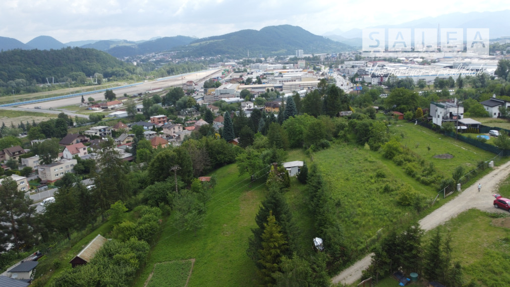 STRÁŽOV - REKREAČNÝ POZOMEK VÝMERA 1086 m2