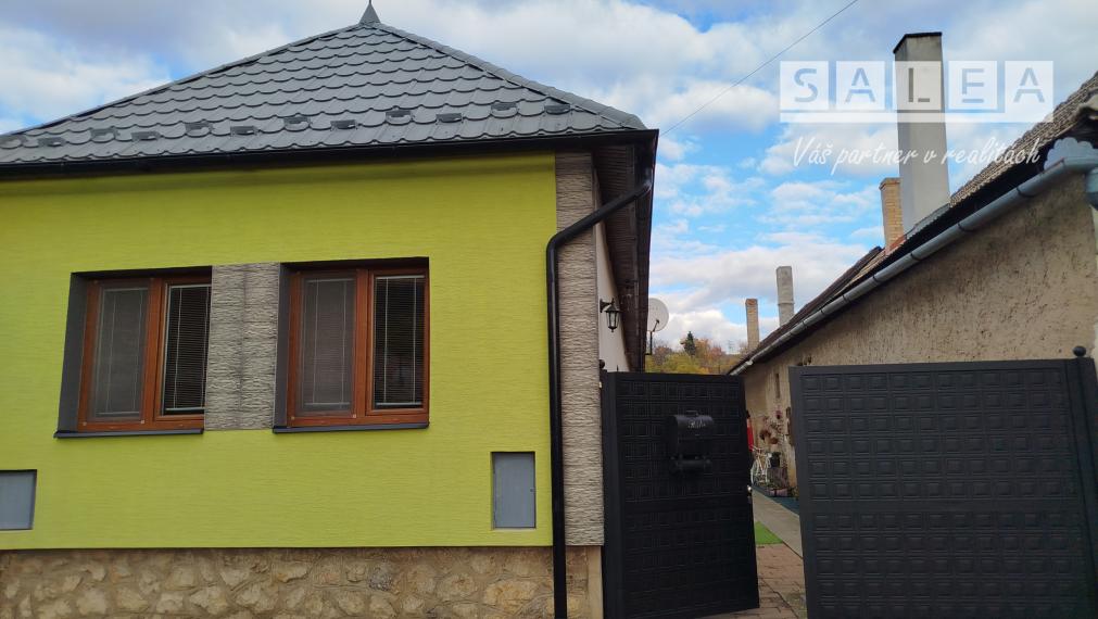 DOM V CENE BYTU A SO ZARIADENÍM! 4-izbový dom po rekonštrukcii v CENTRE Jasova