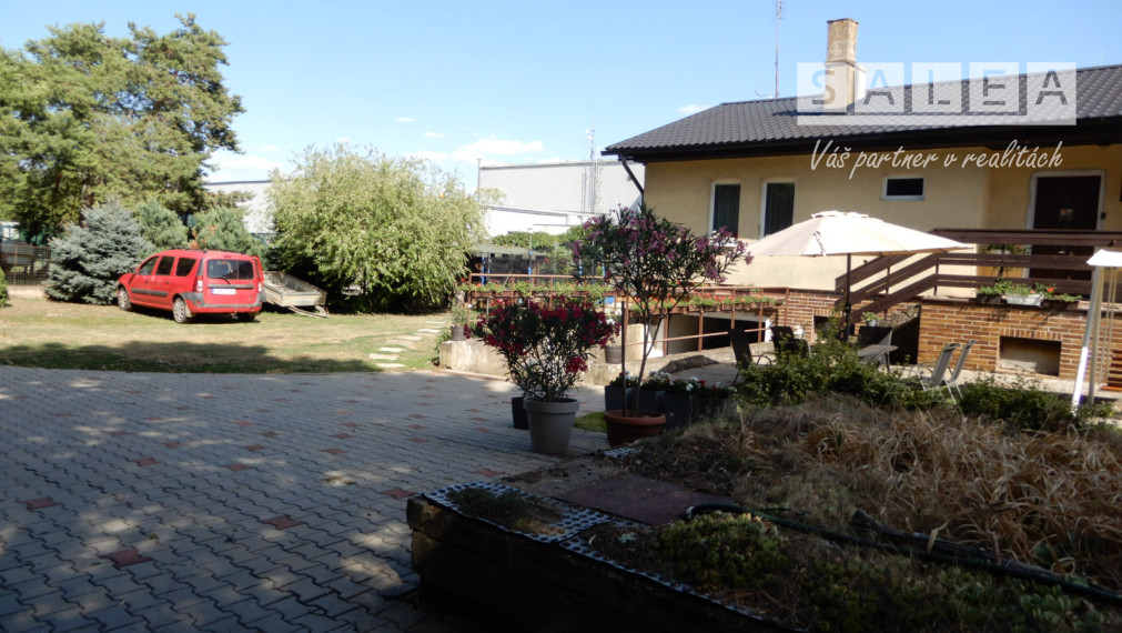 Útulný rodinný dom, 97 m2,rekonštrukcia, garáž, Želiezovce