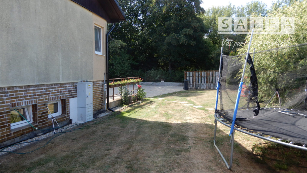 Útulný rodinný dom, 97 m2,rekonštrukcia, garáž, Želiezovce
