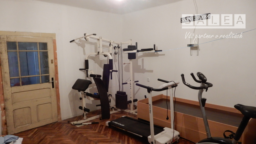 Útulný rodinný dom, 130 m2, garáž, Malé Kozmálovce, okr. Levice