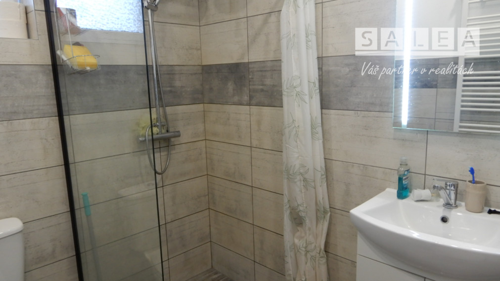 Útulný rodinný dom, 130 m2, garáž, Malé Kozmálovce, okr. Levice