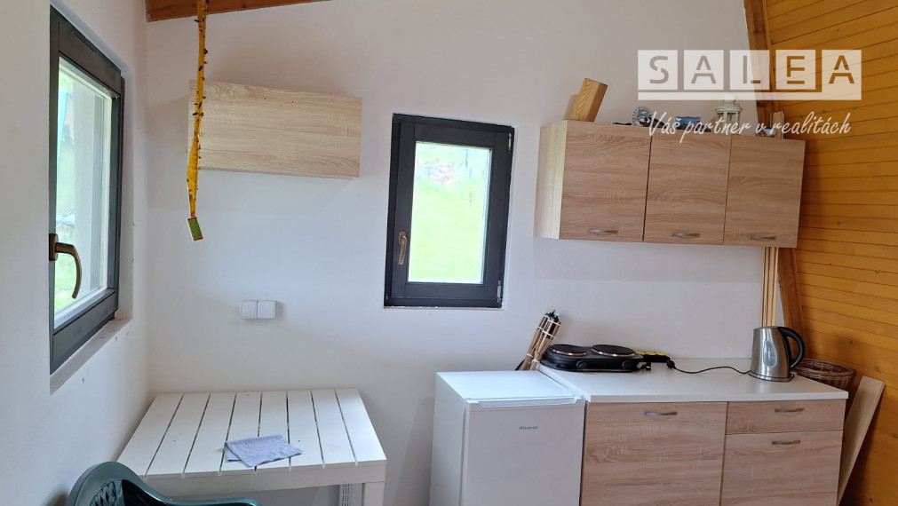 KOTRČINÁ LÚČKA - POZEMOK + CHATKA, VÝMERA 1020 m2