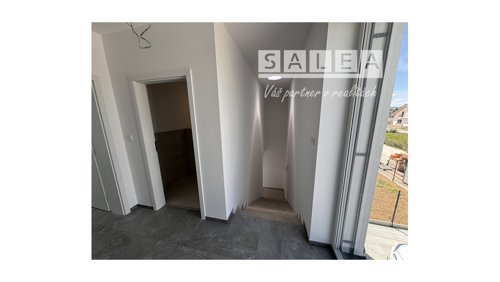 POSLEDNÝ 3i byt+kuchyňa+1x park. miesto (96m2) Krakovany