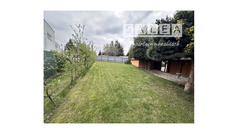Rodinný dom 5izb.1438m2+garáž+4x park. miesto  Dubové pri TT