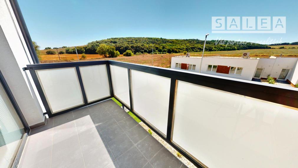 NOVÉ 3-izbový byt (57,8m2)+balkón (3,5m2)  Dvorníky pri HC