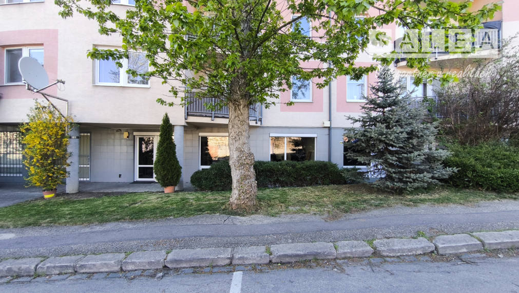 OBCHODNÝ PRIESTOR S KANCELÁRIOU, 98,60 m², ŽILINA – ŠAŠVÁRKA