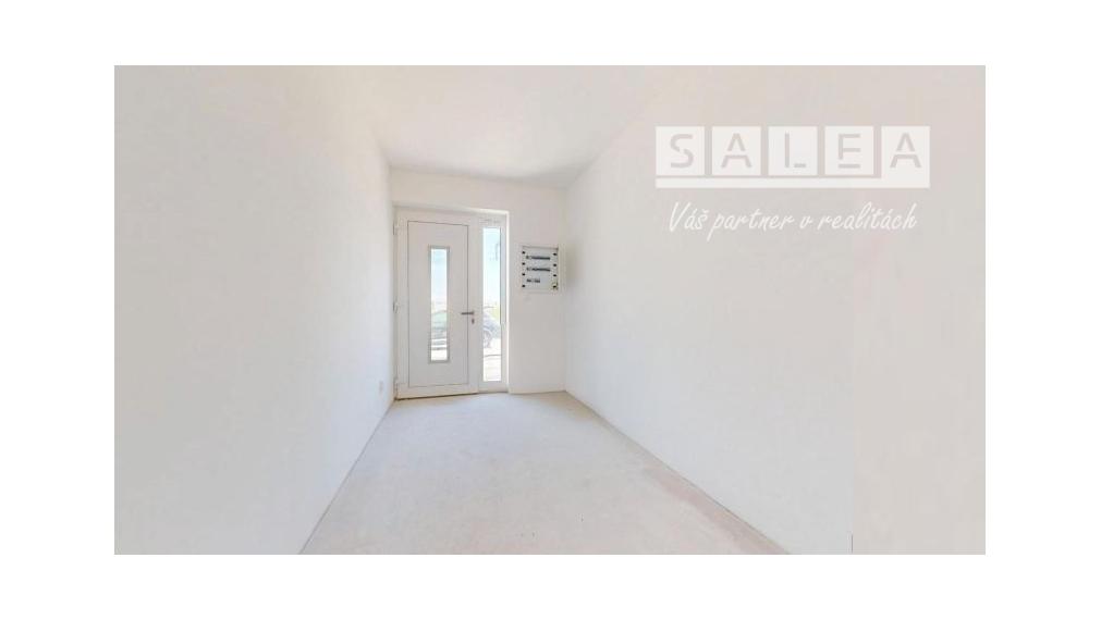 4 izbový bungalov, garáž, 540m2, Hájna ulica, Bernolákovo