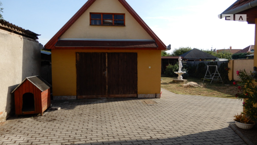 Pekný rodinný dom,143  m2,kompletná rekonštrukcia,Želiezovce