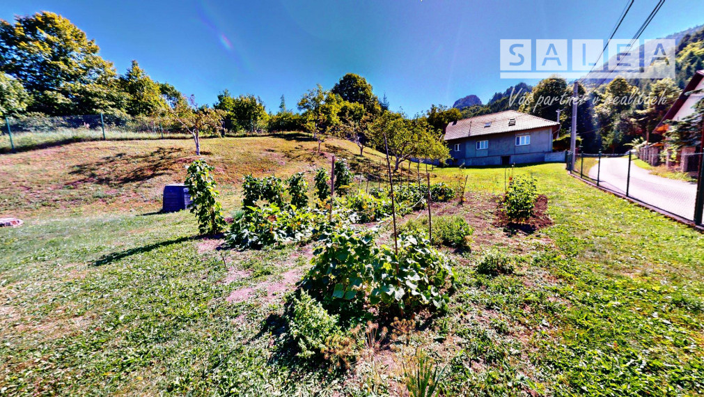 RODINNÝ DOM TERCHOVÁ - VYŠNÉ KAMENCE, POZEMOK 2398 m²