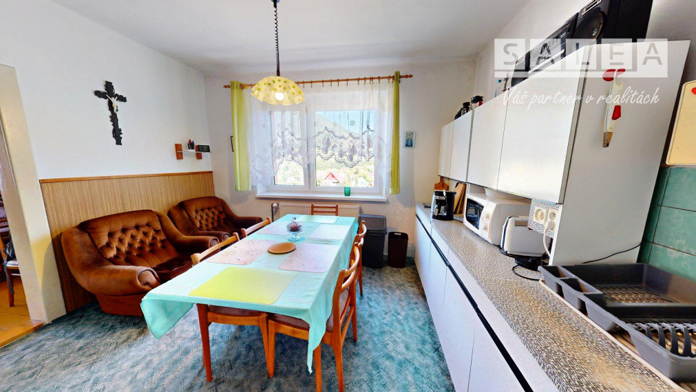 RODINNÝ DOM TERCHOVÁ - VYŠNÉ KAMENCE, POZEMOK 2398 m²
