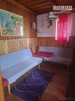 Chata Bojná - časť Liešna o celkovej výmere 1200m2.