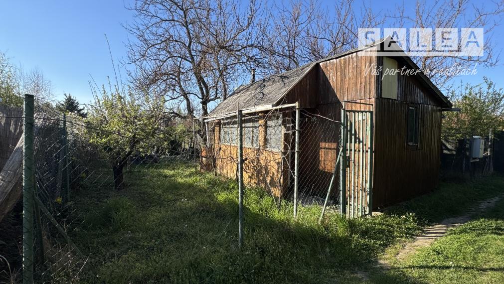 Záhrada na predaj Šaľa pri tenisových kurtoch 298 m2