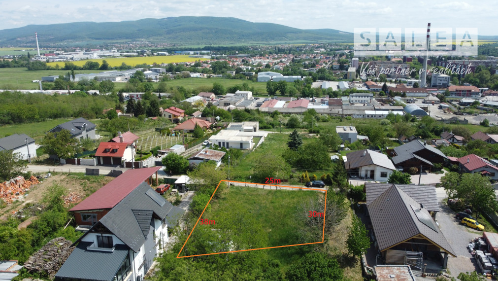 Pozemok s krásnym výhľadom na mesto? ANO! Zlaté Moravce ul. Hájová EXKLUZÍVNE