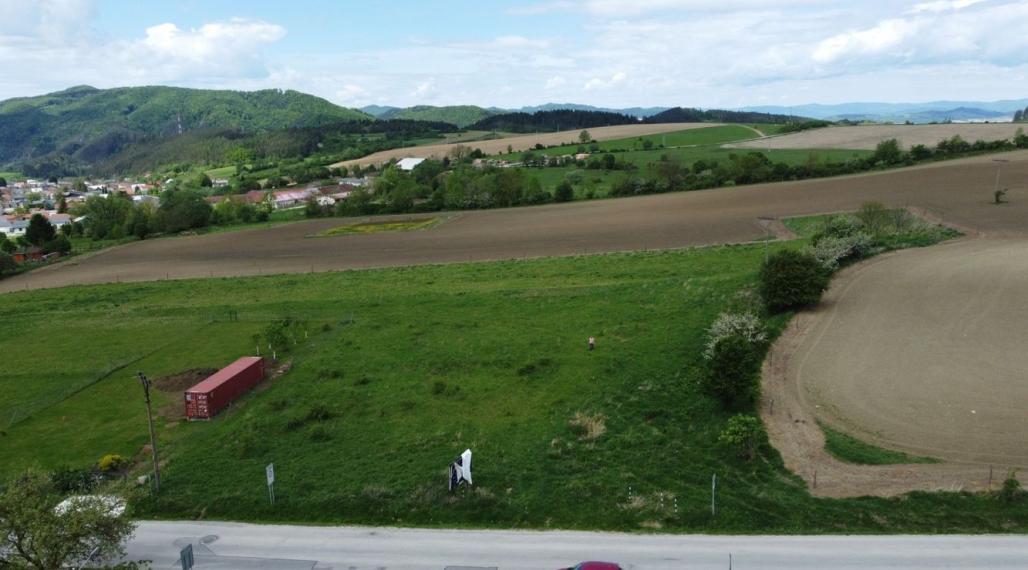 TURIE - INVESTIČNÝ POZEMOK PRE BUDÚCU VÝSTAVBU  4 RODINNÝCH DOMOV