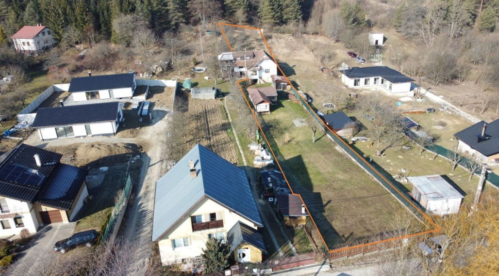 LIETAVSKÁ SVINNÁ BABKOV - POZEMOK 1998m2 + MOBILNÝ DOM