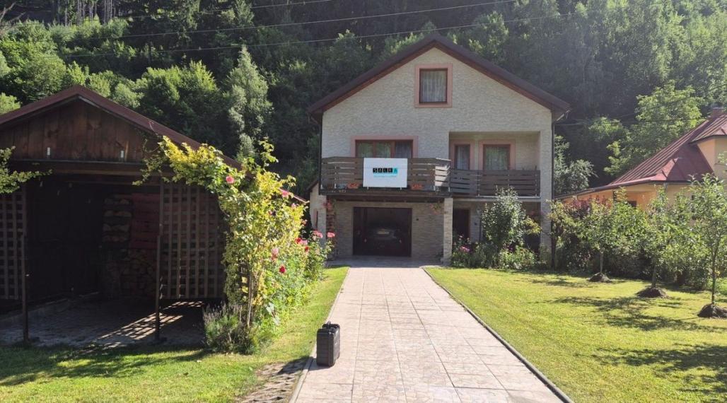 VEĽKÉ ROVNÉ - 5 IZBOVÝ Rodinný Dom + POZEMOK 900m2